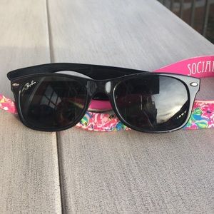 St. party's sale!! Black RayBan new wayfarer