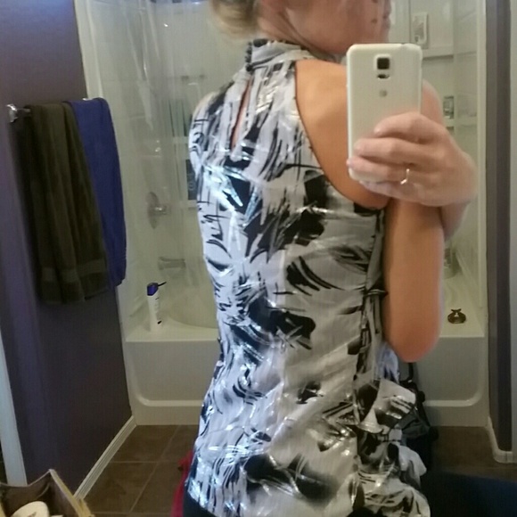 Top - Picture 2 of 2