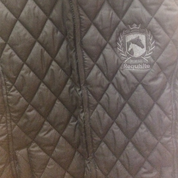 Best - Picture 2 of 4