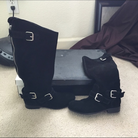 Boots - Picture 3 of 3