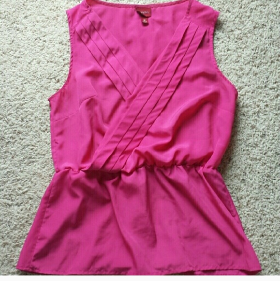 Pink sleeveless top!