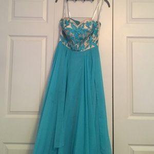 Sherri Hill prom dress