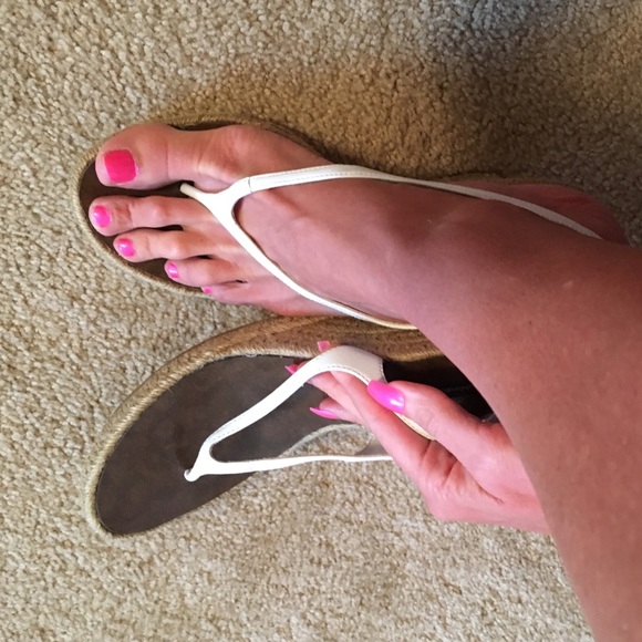 Women's size 11 white wedge heels shoes sandals
