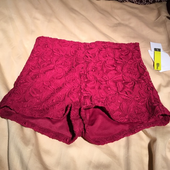 💥Charlotte Russe lace shorts💥