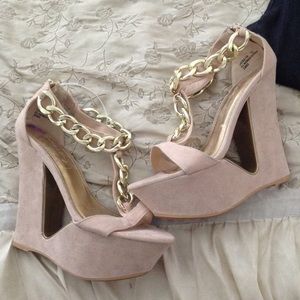 CHUNKY CHAIN PLATFORM WEDGES