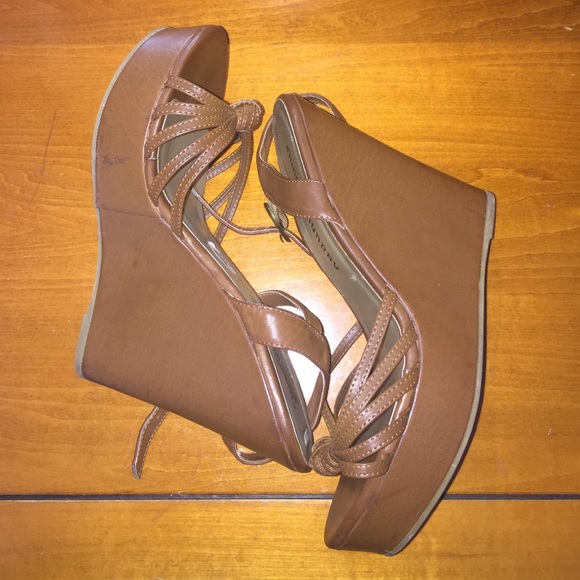 Brown wedges