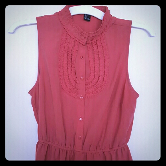 Sleeveless dress