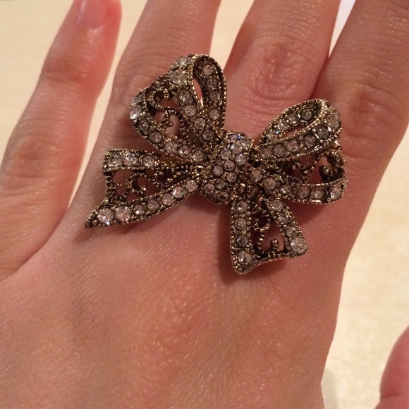 Bow Ring