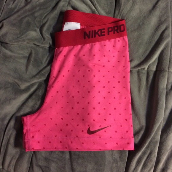NWOT NIKE PROS
