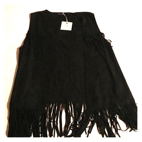 Soft, black sleeveless kimono. NWT.