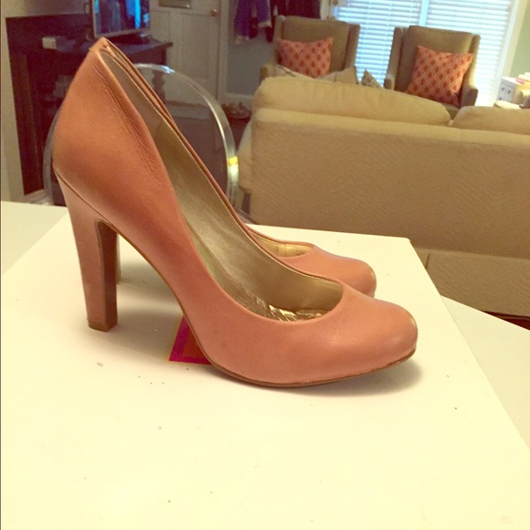 Jessica Simpson heels
