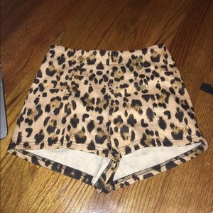 High Waisted Cheetah Print Shorts!