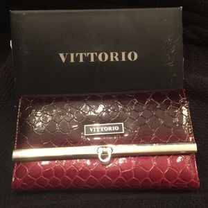 Vittorio checkbook wallet!