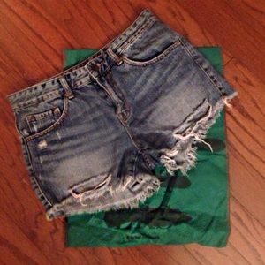 💥SALE💥 LAST CHANCE BDG jean cut offs!