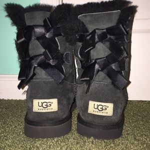 Black Bailey Bow Uggs