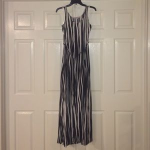Ann Taylor Loft maxi dress black/off white