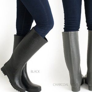 UGG® WILSHIRE LOGO TALL RAIN BOOT IN BLACK