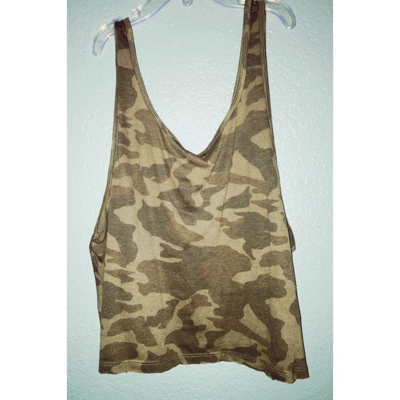 Camo crop top - Picture 1 of 1