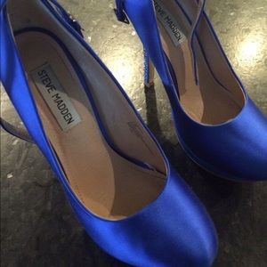 Steve Madden royal blue heels