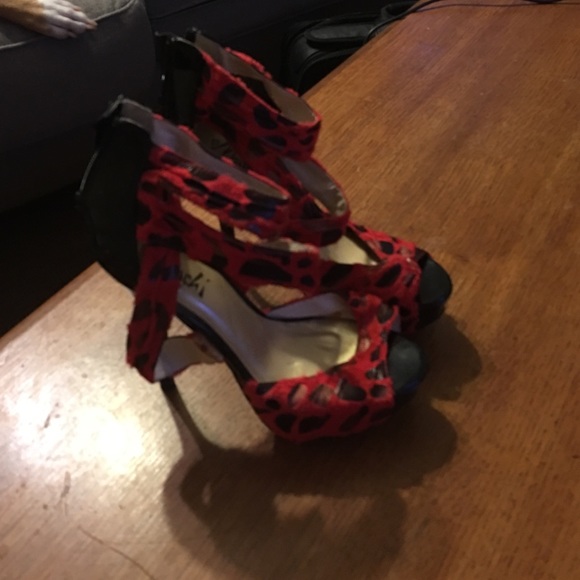 Lady bug heels!!