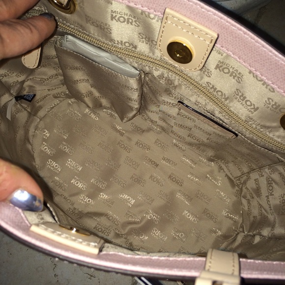 ♦️SOLD♦️Michael Kors Handbag Tote Pastel - Picture 3 of 4