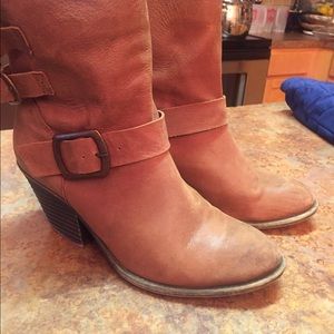 Lucky Brand size 10 booties