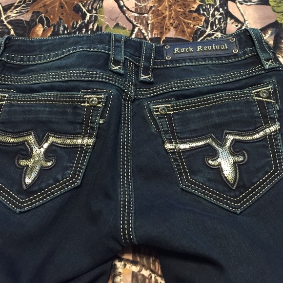 SZ. 29 Rock Revival skinny jeans. Worn 2x