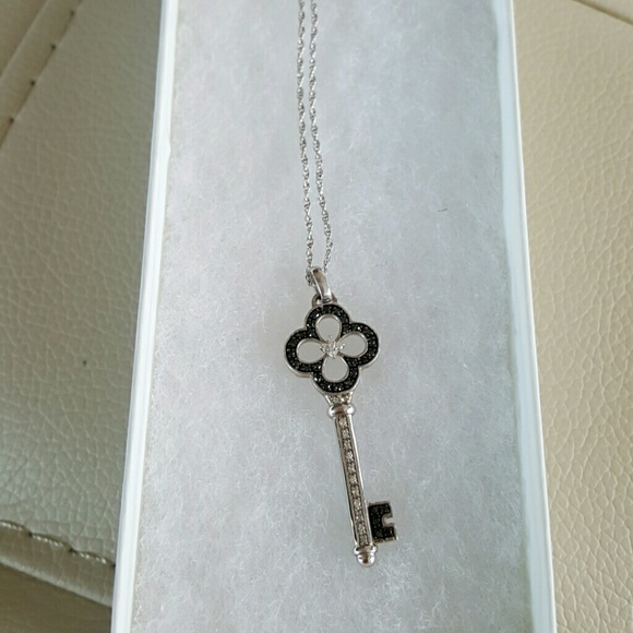 Black diamonds key necklace