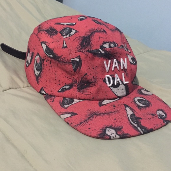 Vandal 5panel (ALWAYS OPEN TO OFFERS)
