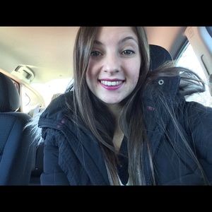 Meet your Posher, Kayla