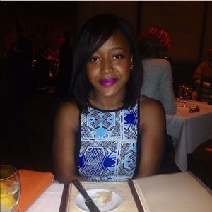 Meet your Posher, Sharifa