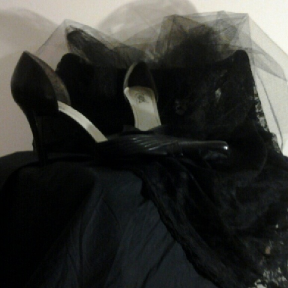 Carlos Santana Black stiletto Pumos