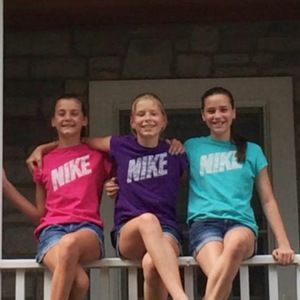 Meet your Posher, Claire