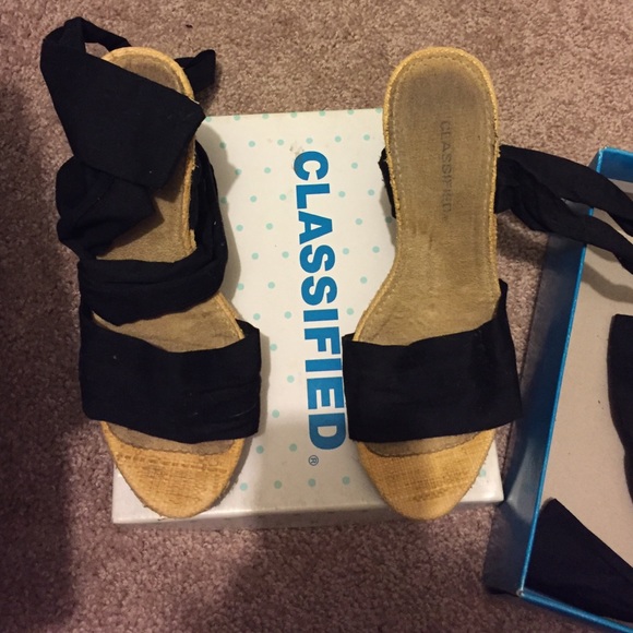 Wedge shoes
