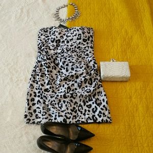 EXPRESS DRESS