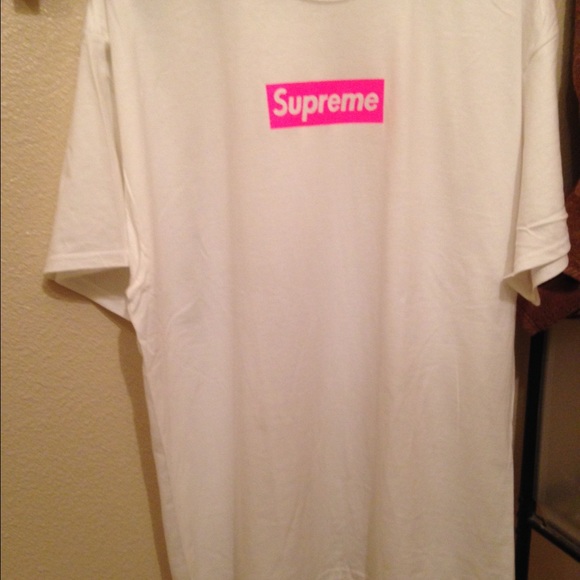 Supreme box logo