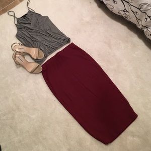 Burgundy ribbed midi skirt
