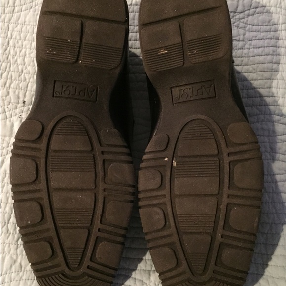 Apt. Men's Shoes Size 13 gently used. - Picture 3 of 3
