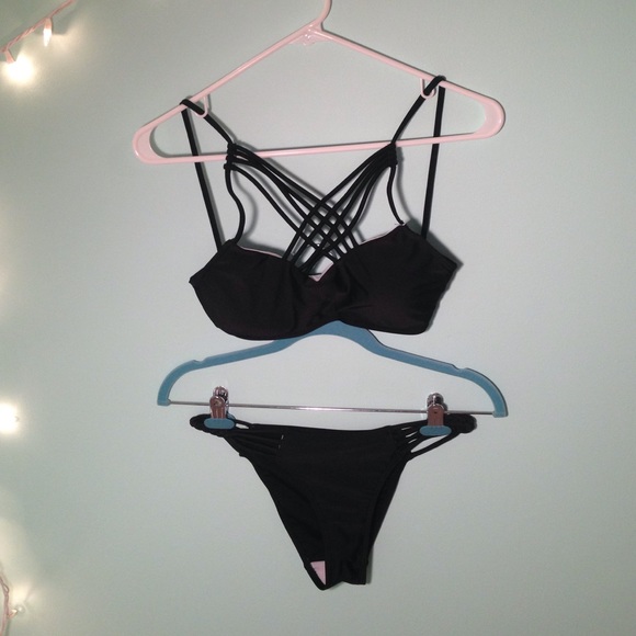 SEXY STRAPPY BINIKI SET