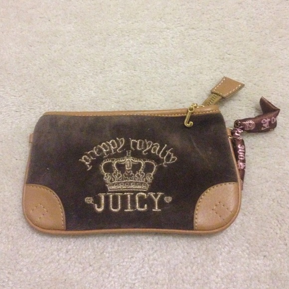 juicy wristlet