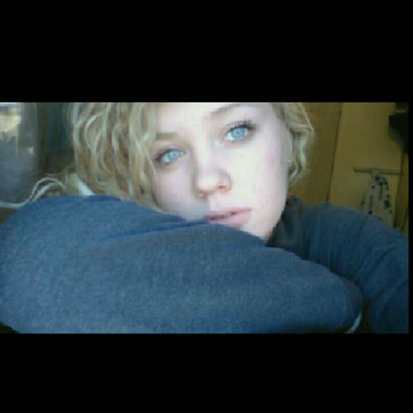 Meet your Posher, Hannah - Picture 1 of 1