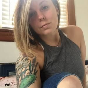 Meet your Posher, Della