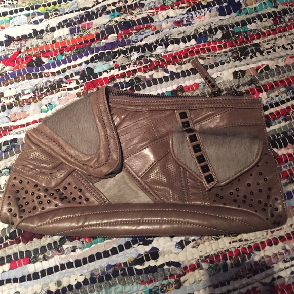 Kelsi Dagger envelope clutch