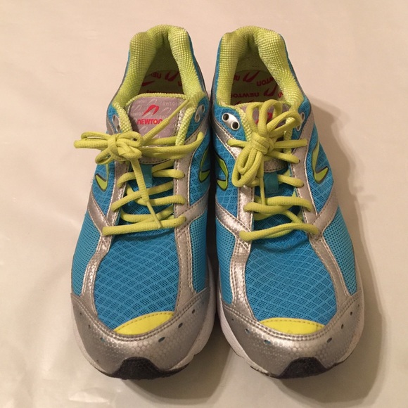 lady isaac newton running shoes