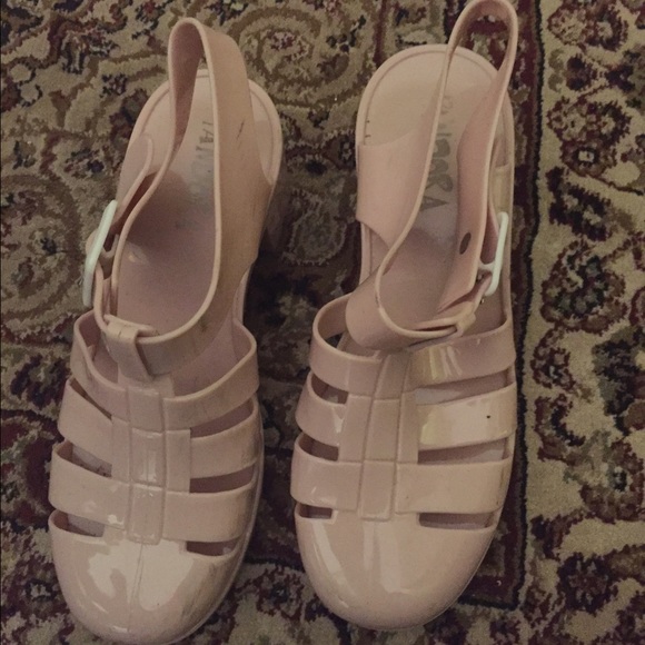 Light pink jelly sandals