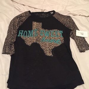 💜NWT💜 HOME SWEET HOME TEXAS Cheetah top