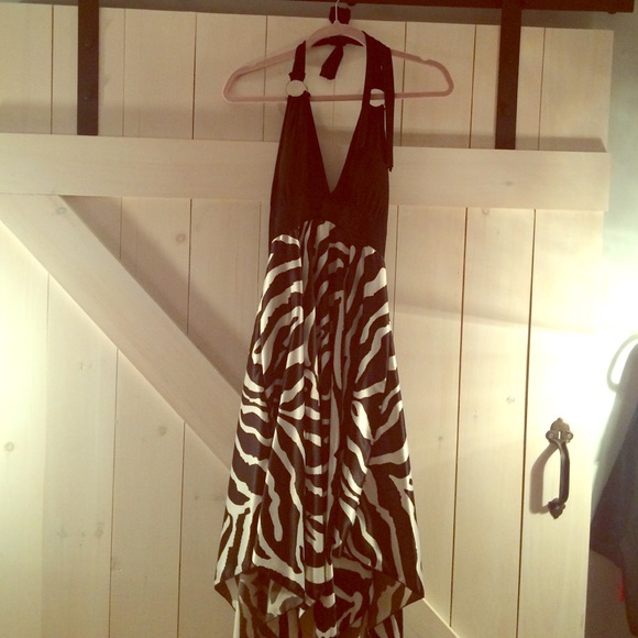 Dress (party)
