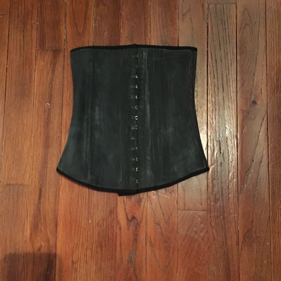 ⚜SOLD⚜ NWOT waist trainer