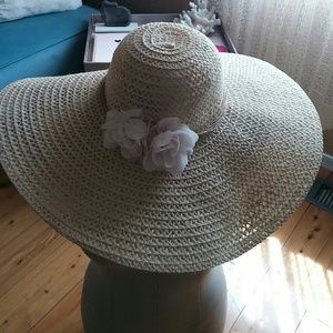 Over sized women's Floppy hat