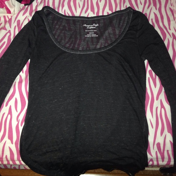 American eagle thin long sleeve shirt